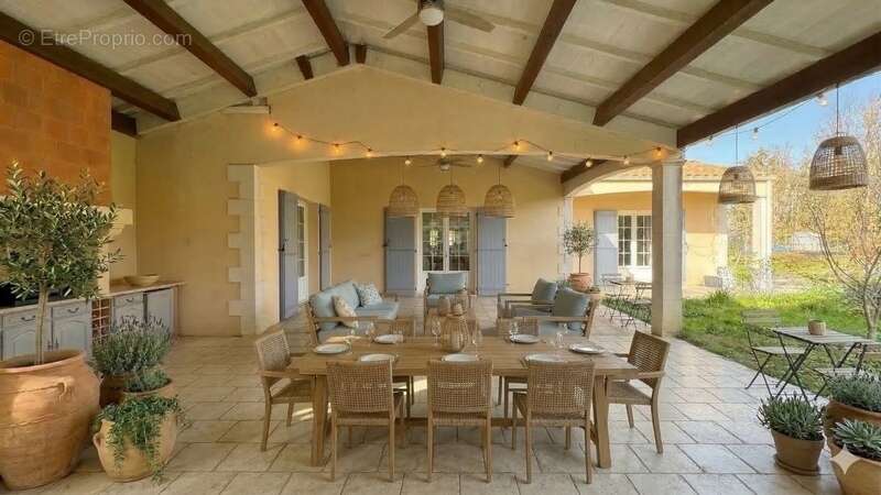 Maison à TONNAY-CHARENTE