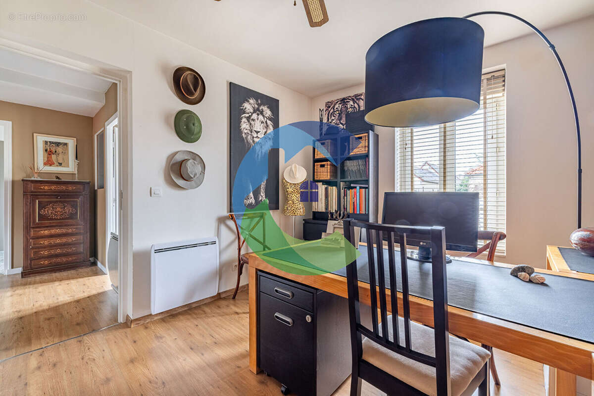 Maison à BALLAINVILLIERS