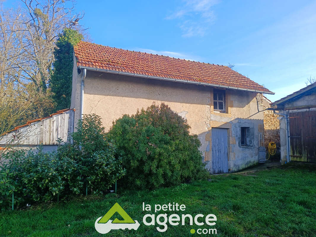 Maison à PRECY