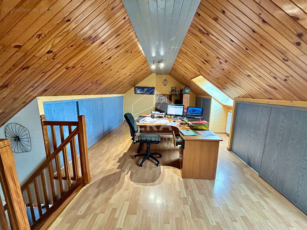 Maison à NEUVILLE-SUR-SARTHE