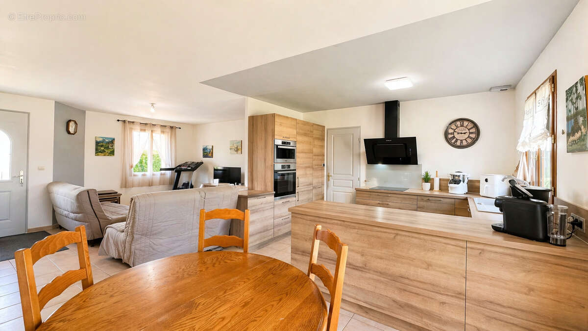 Maison à CHAMPROND-EN-GATINE