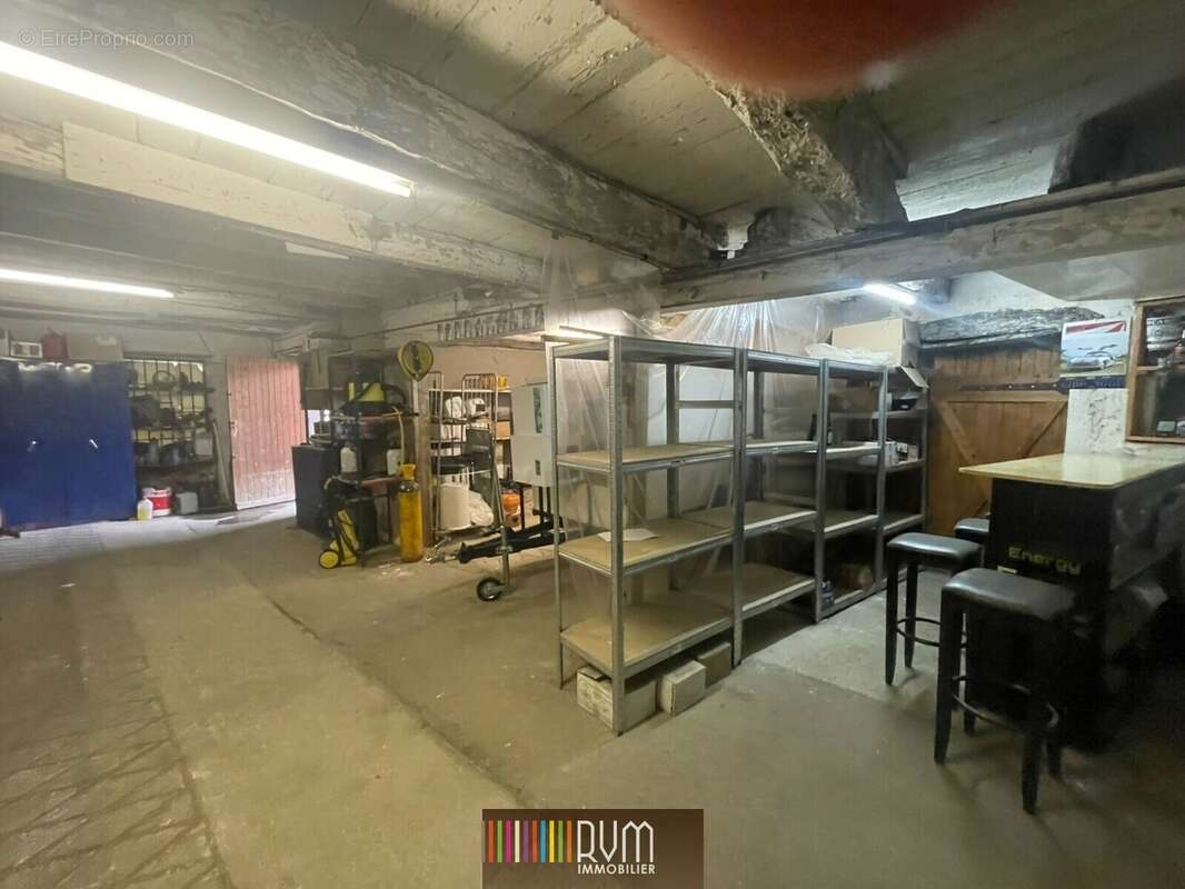 Maison 450 m² à Hautecourt-Romaneche  - photo 4