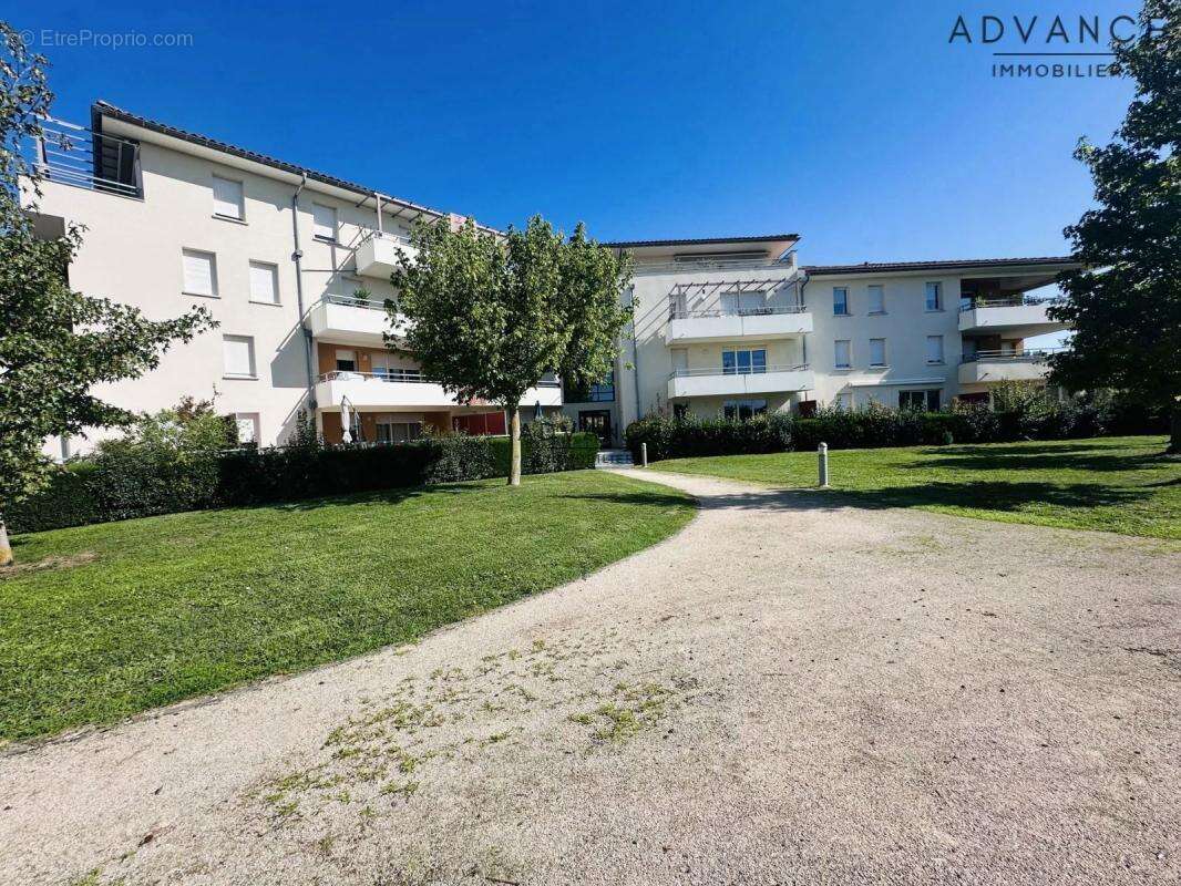 Appartement à FROUZINS