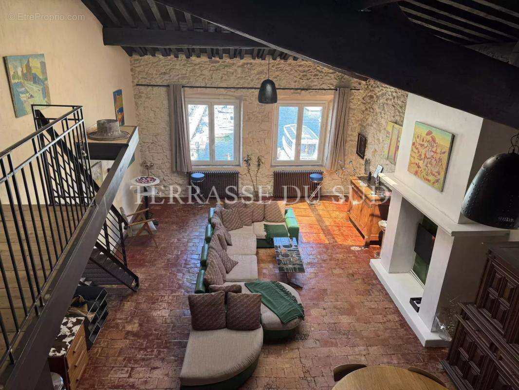 Appartement à MARSEILLE-7E