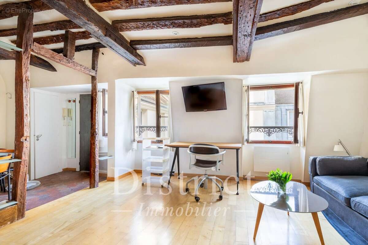 Appartement à PARIS-4E