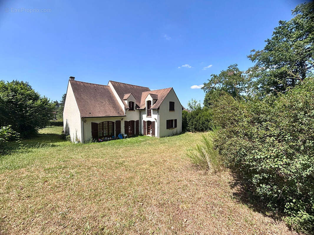 Maison à VILLIERS-SAINT-FREDERIC