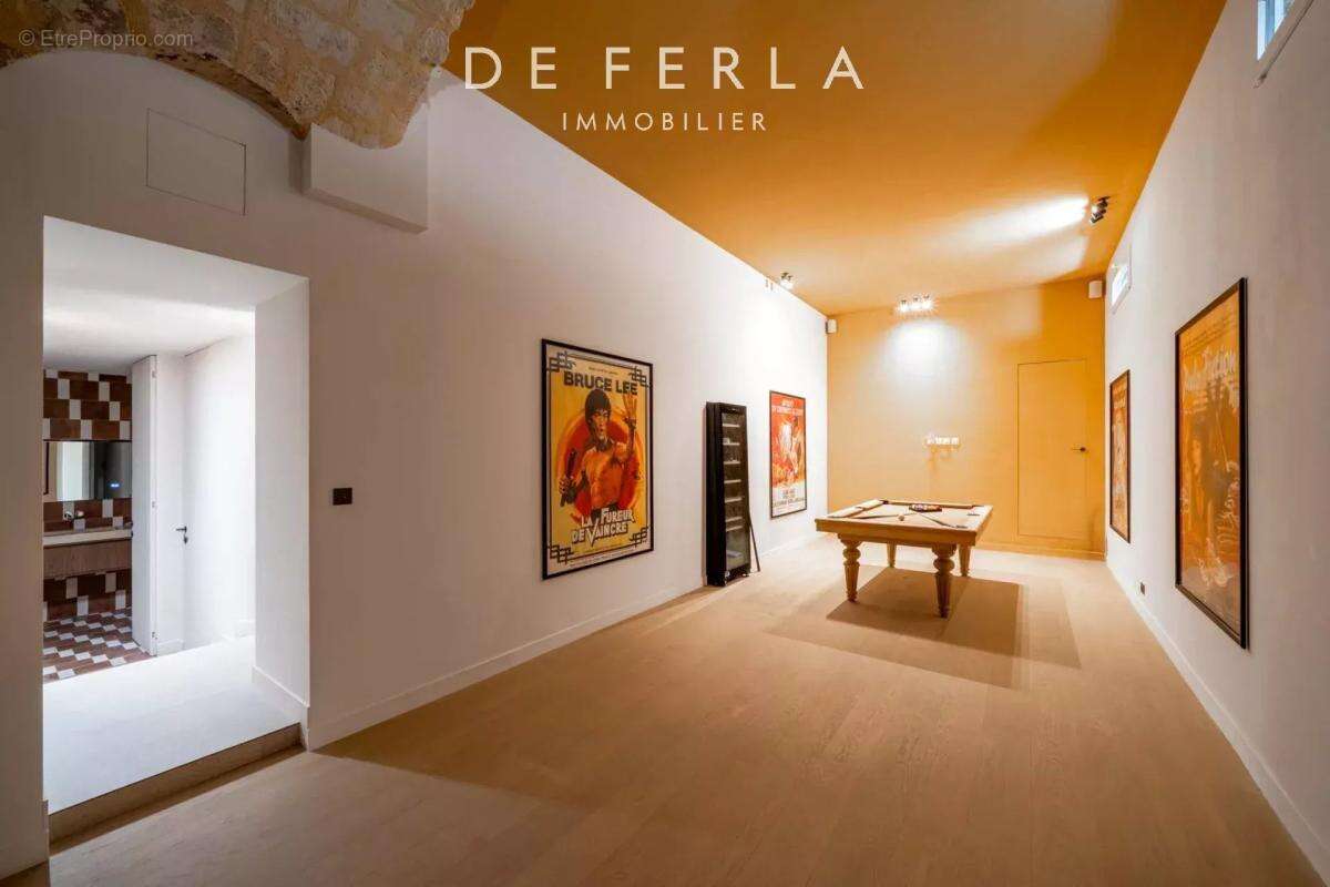 Appartement à PARIS-7E