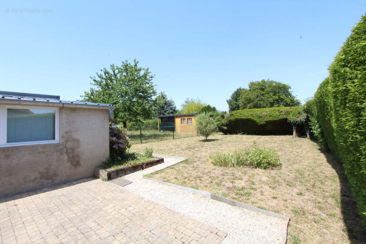 Campagne, maison T4 de 95 m2 avec deux garages et une grange, jardin - photo 10