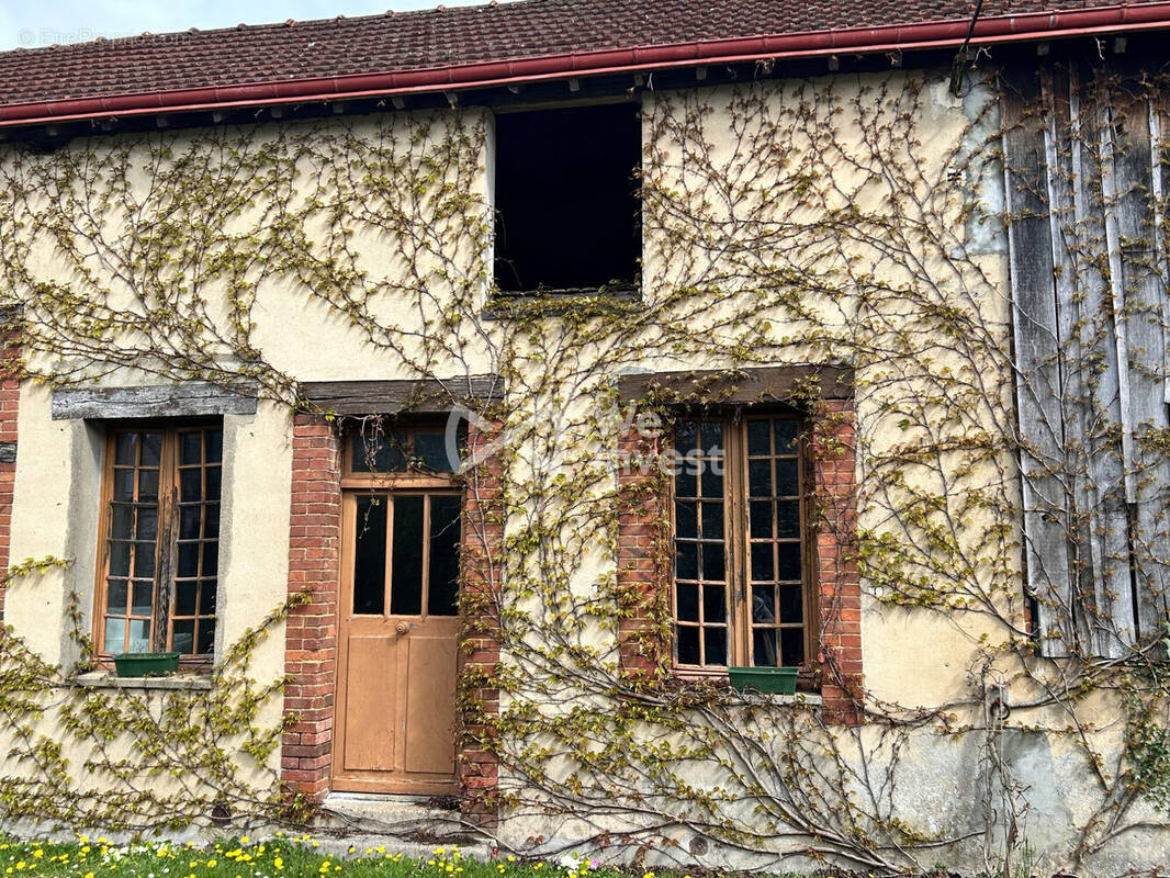 Maison à JOUY