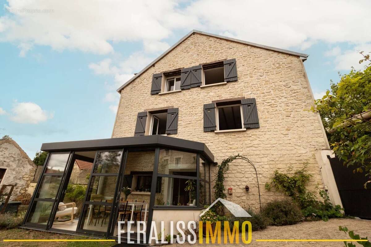 Maison à VAUX-SUR-SEINE