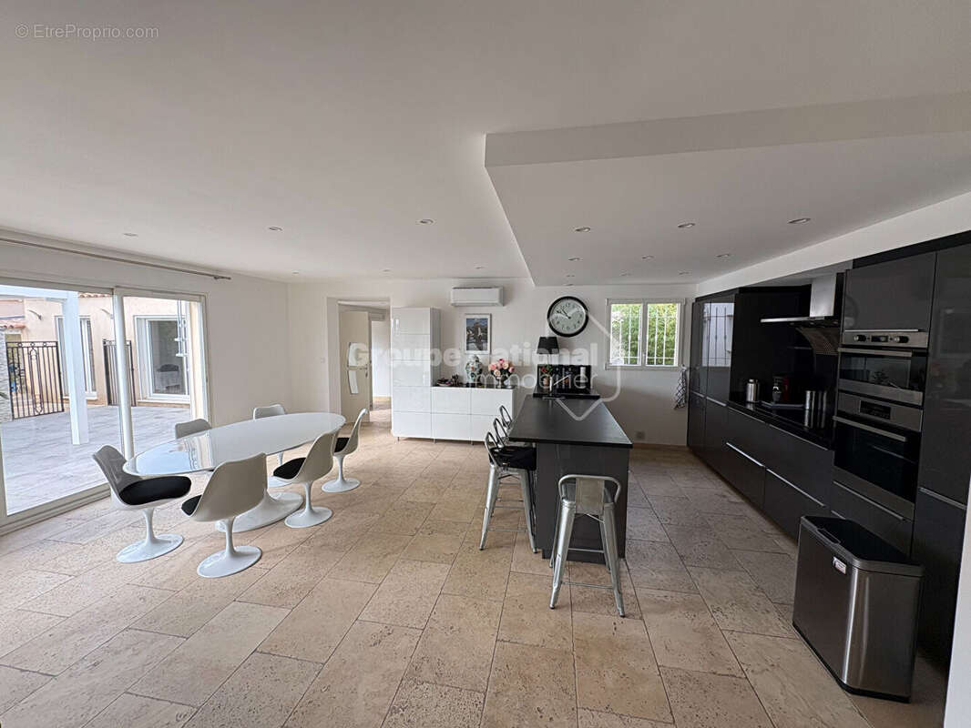 Maison à SAUSSET-LES-PINS