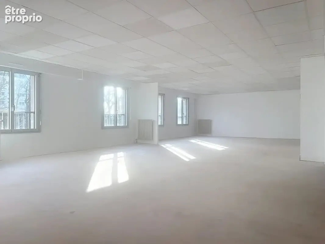 Commerce 169 m² à Versailles  - photo 2