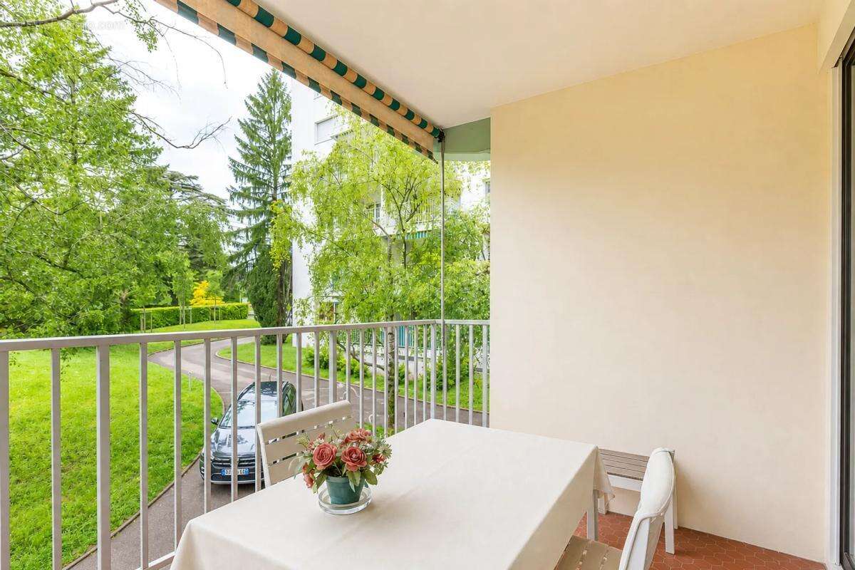 Appartement à SAINTE-FOY-LES-LYON
