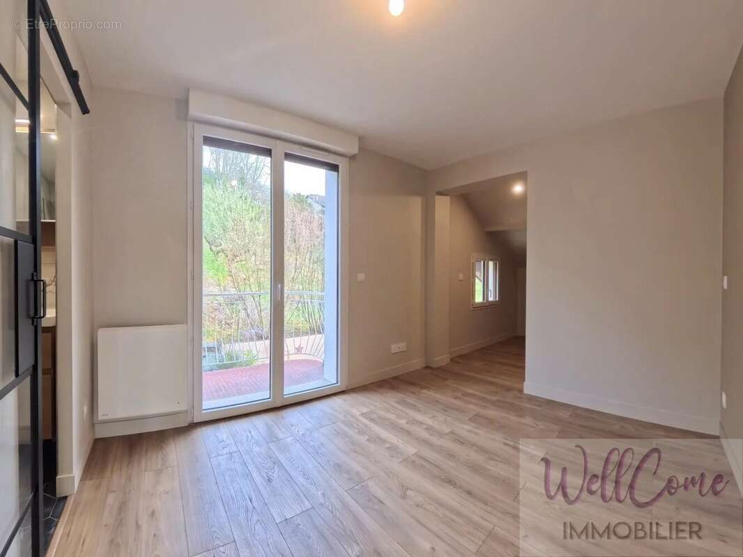 Appartement à AIX-LES-BAINS