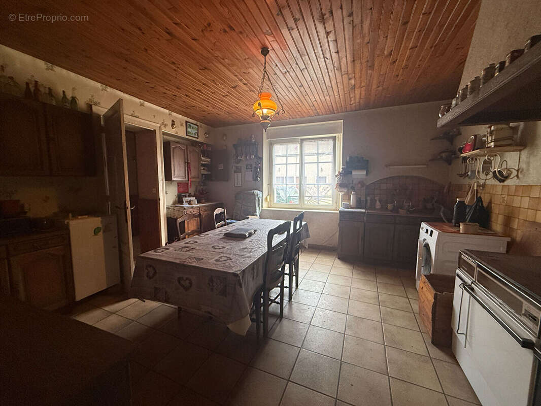 Maison à COLOMBEY-LES-BELLES