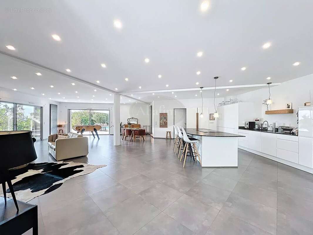 Maison à CAGNES-SUR-MER