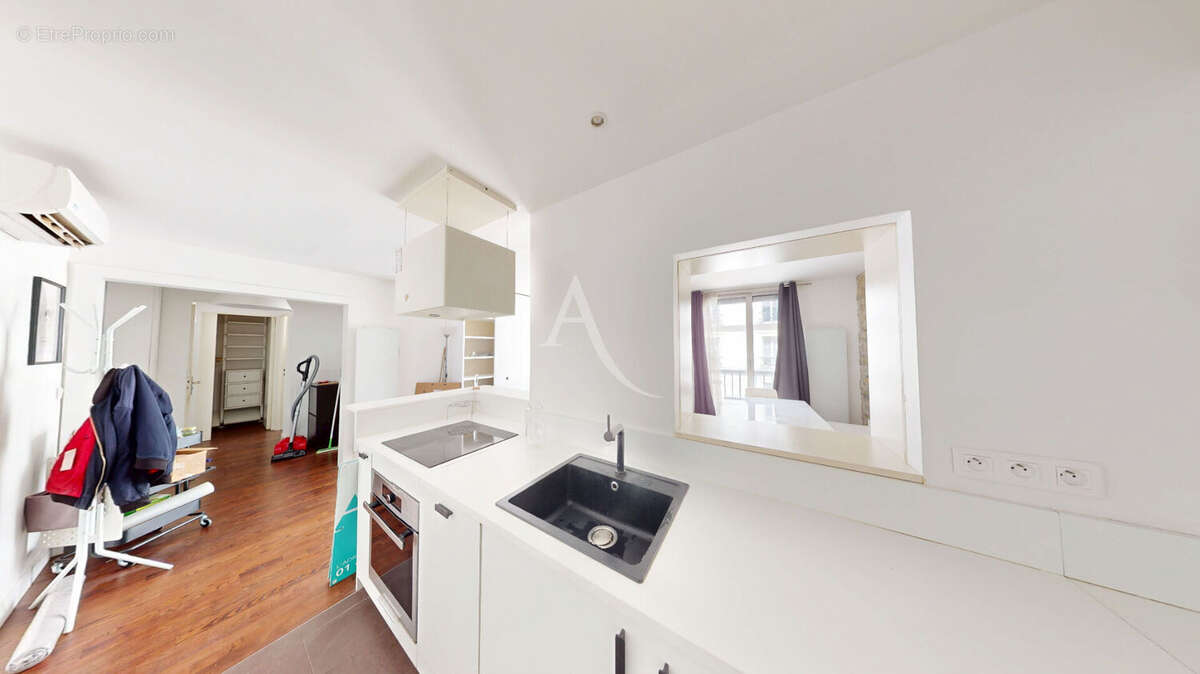 Appartement à PARIS-10E