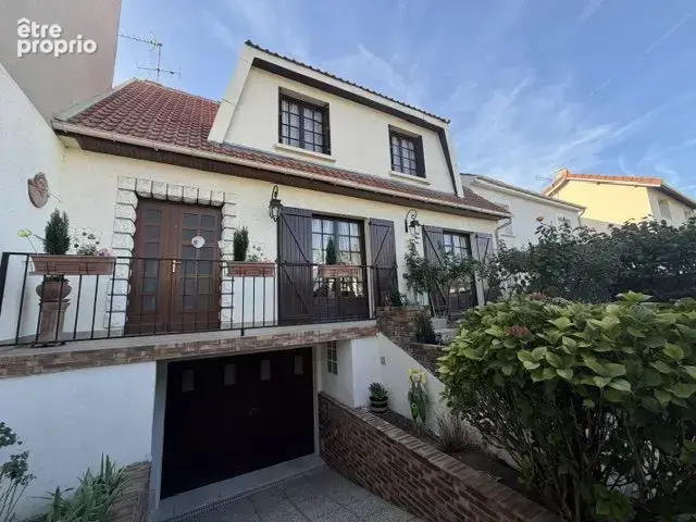 Maison 4 pièces 98 m² à vendre à Le Blanc-Mesnil (93150) - photo 1