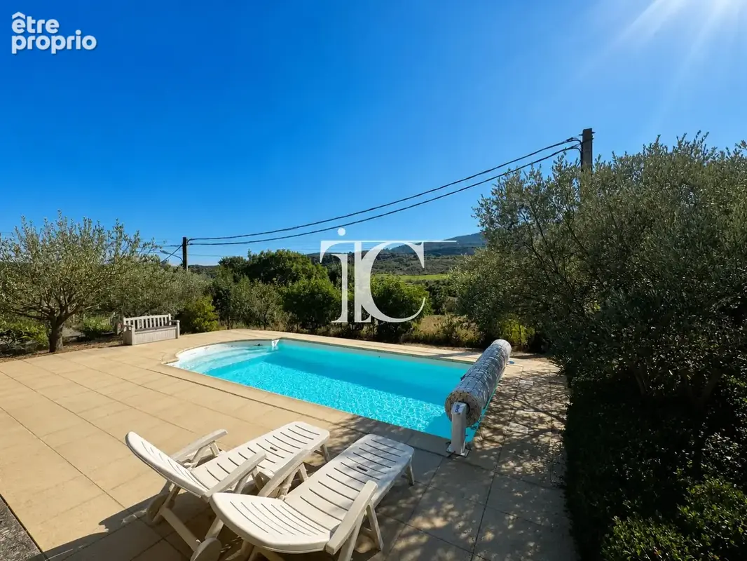 Villa centre ville les vans 125m² 4chambres 979 m² de terrain avec piscine - photo 2