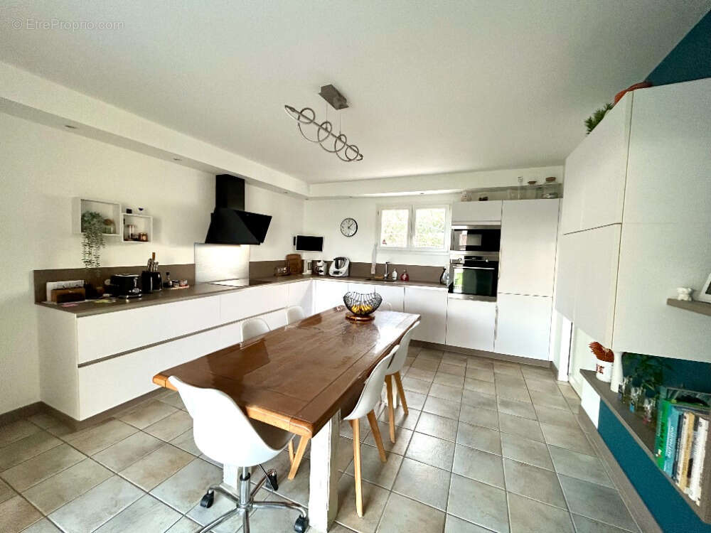 Maison à VILLEMOUSTAUSSOU