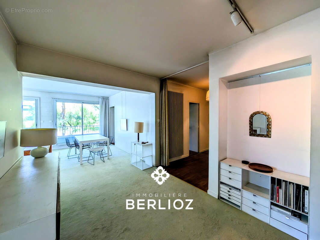 Appartement à MEYLAN