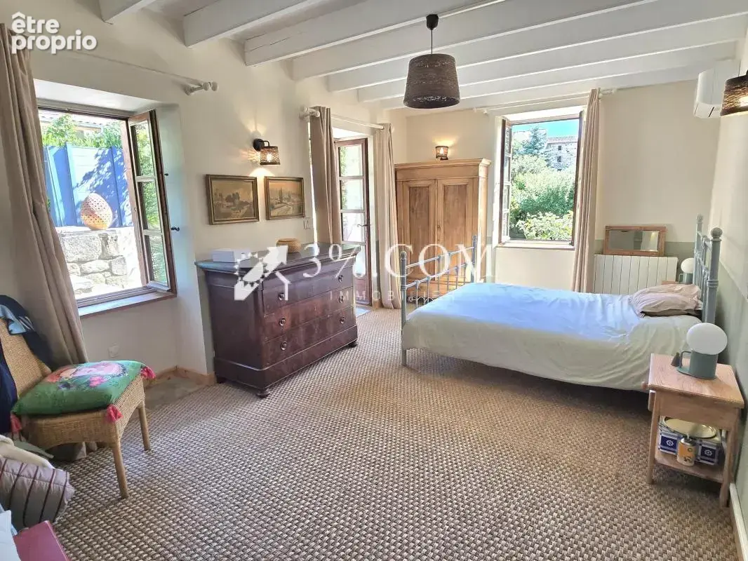 Spacieuse maison en pierre rénovée avec 4 chambres,  jardins - photo 8