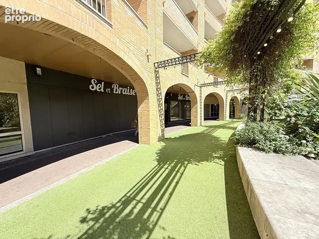 Local commercial 169 m² centre ville Cachan - photo 12