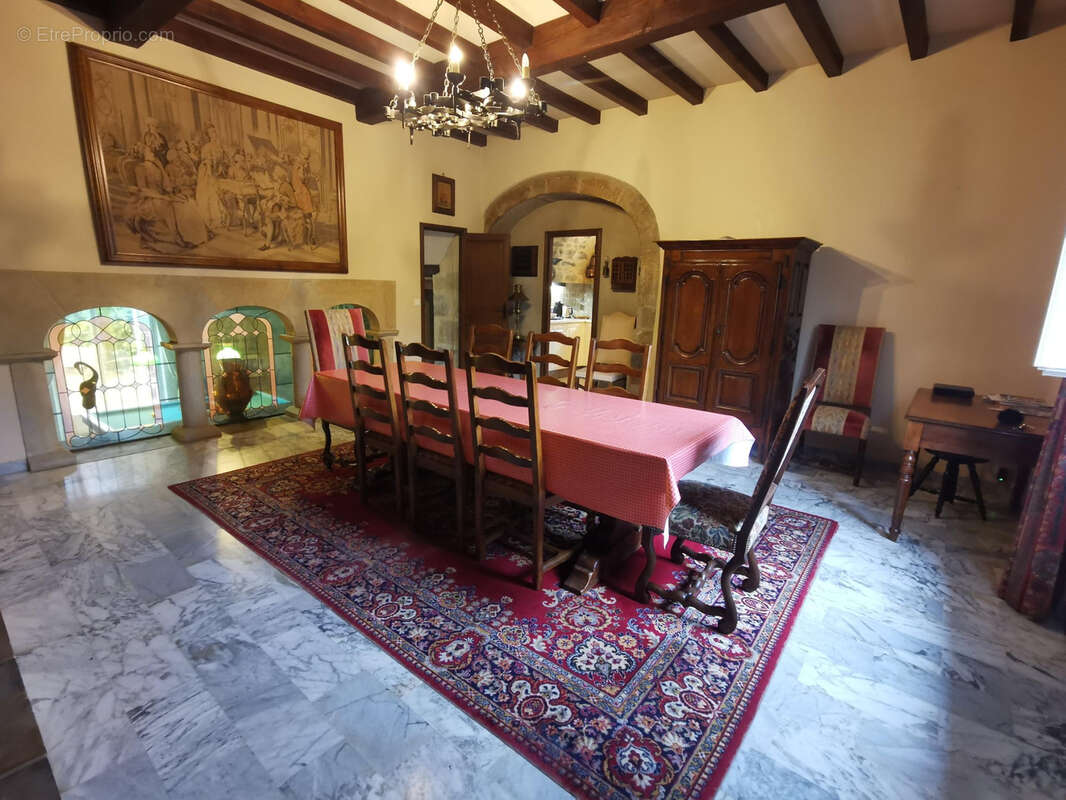 Maison à SAINT-LAURENT-LES-TOURS