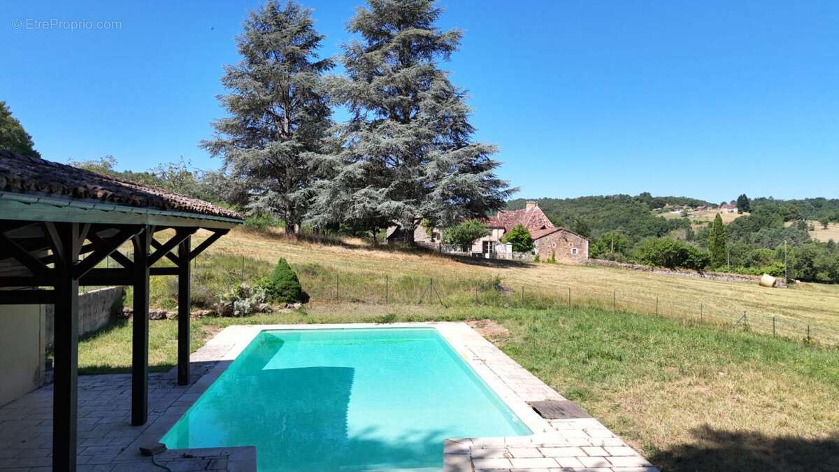 Maison à LE BUISSON-DE-CADOUIN