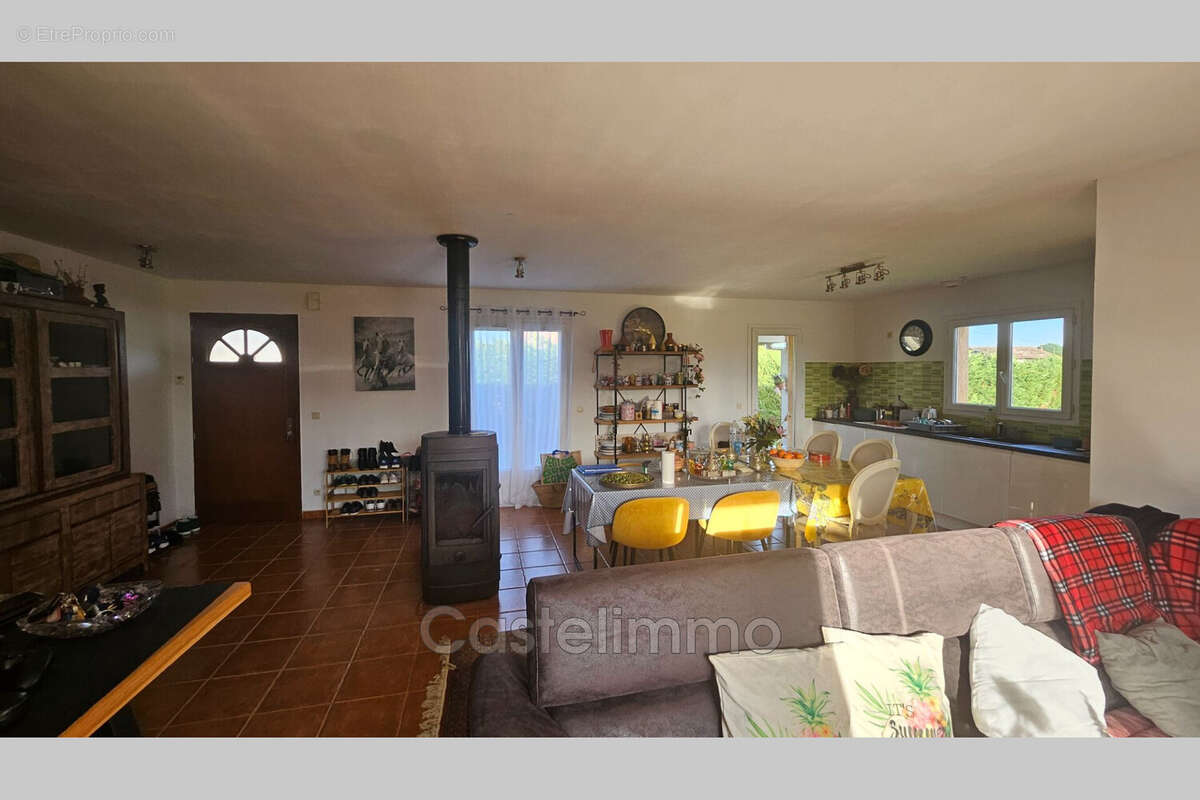 Maison à CASTELMAYRAN