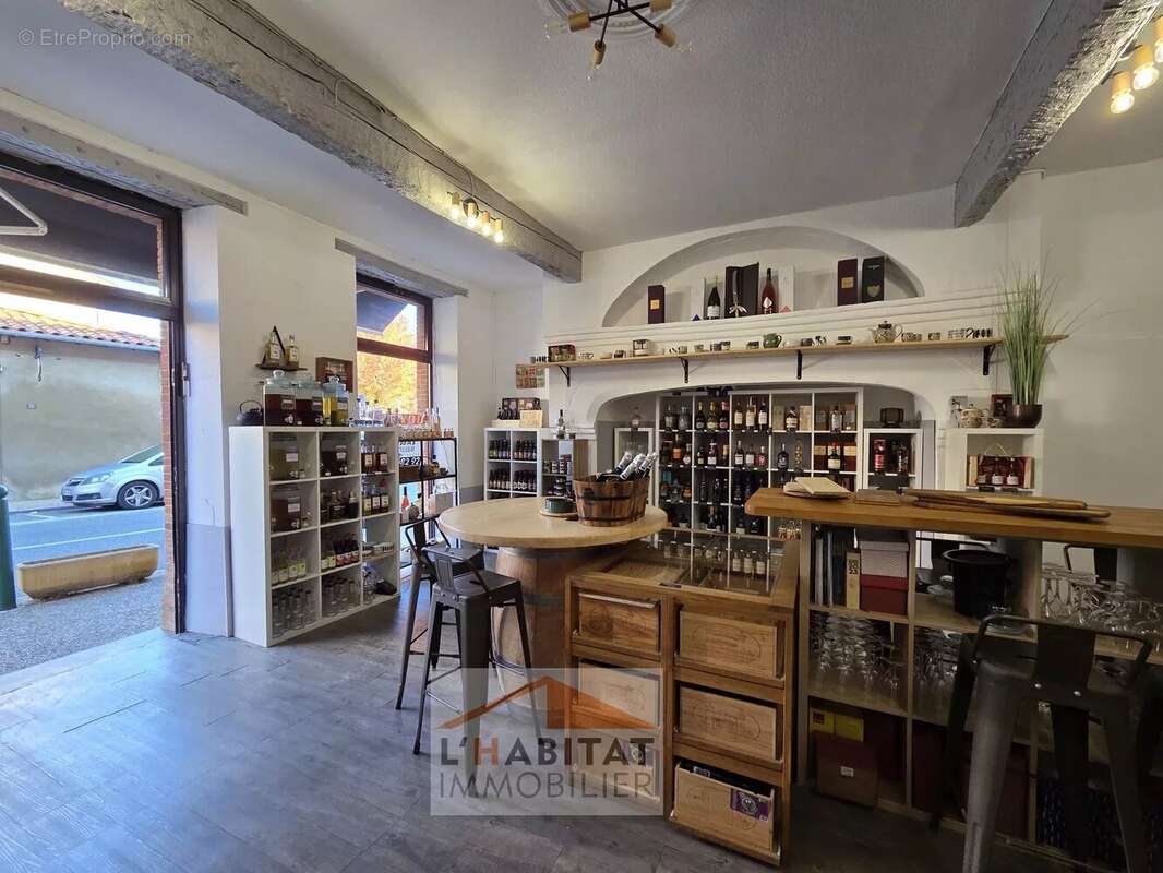 Commerce à LEVIGNAC