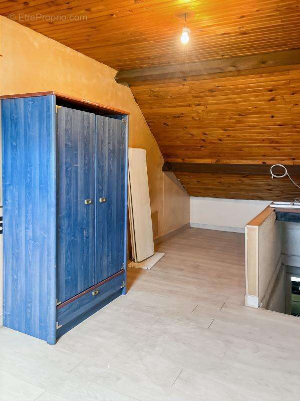 Maison à MARCILLY-EN-VILLETTE