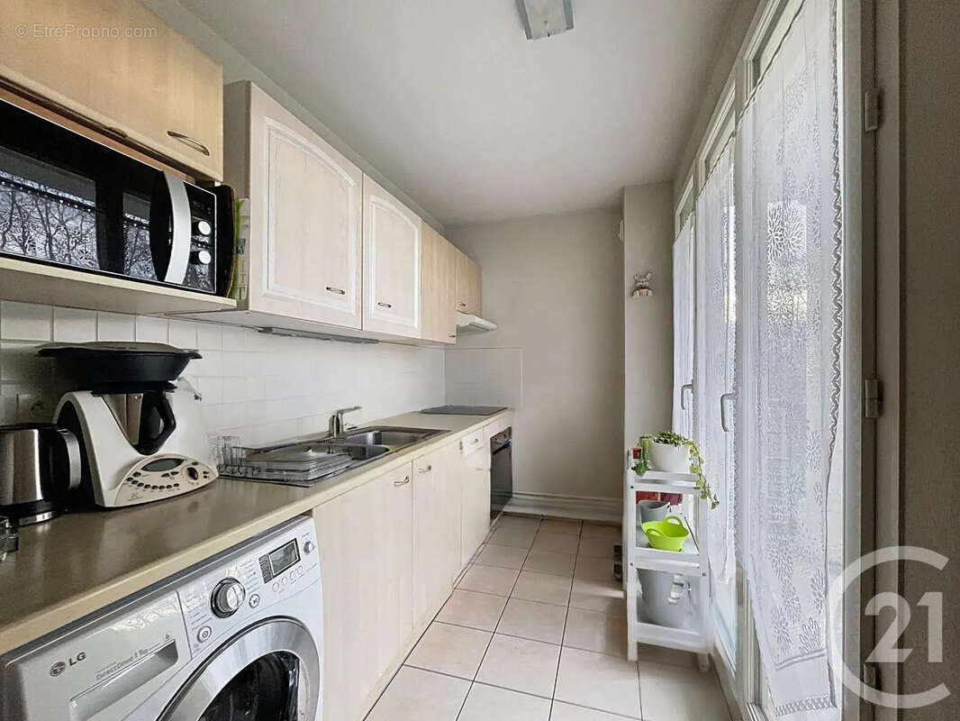 Appartement à MOISSY-CRAMAYEL