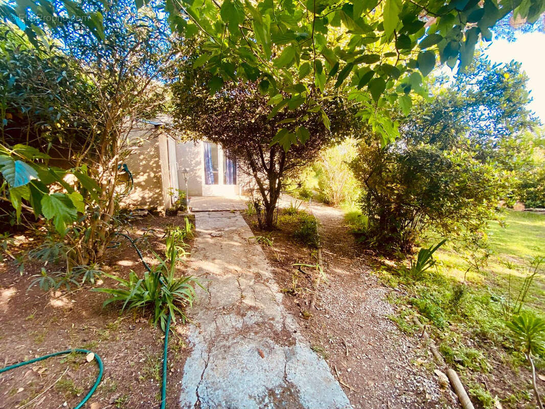 Maison à SAINT-CYPRIEN
