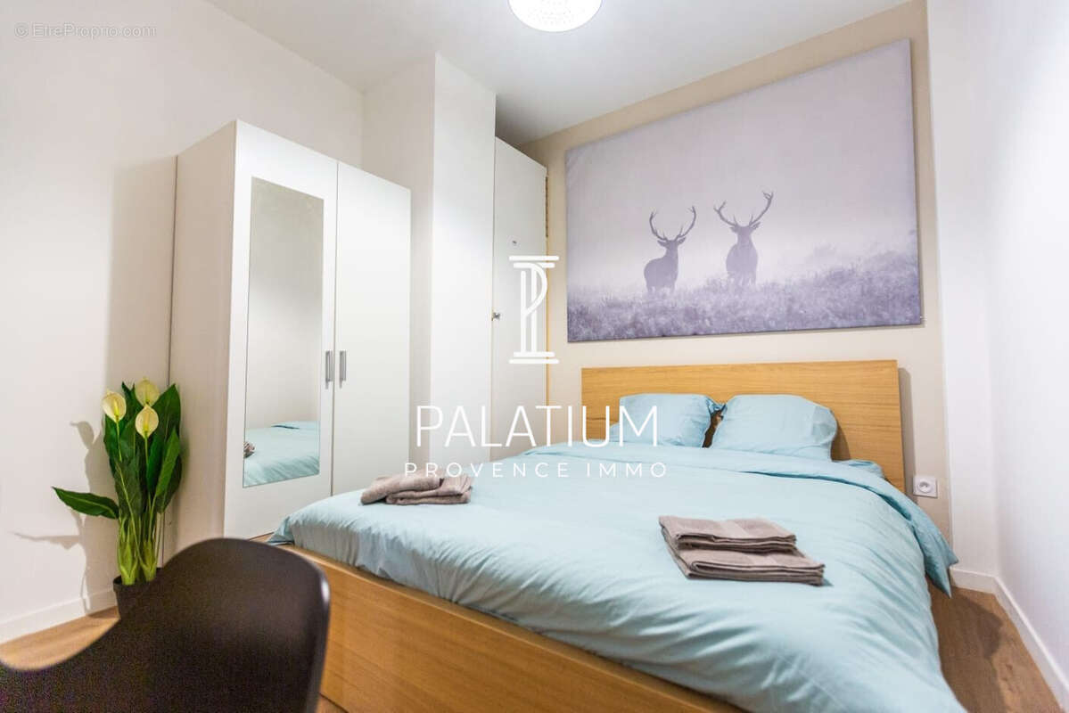 Appartement à MARSEILLE-1E