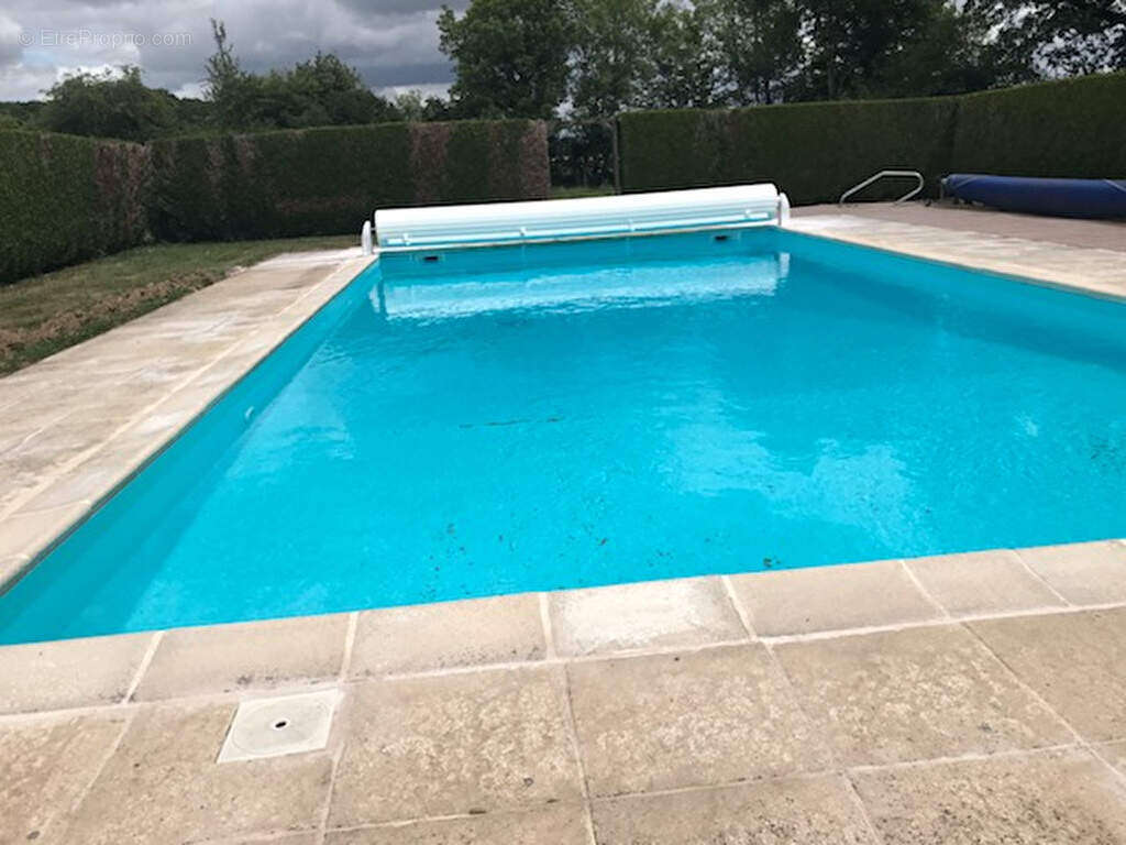 Maison à LA CHAPELLE-VICOMTESSE