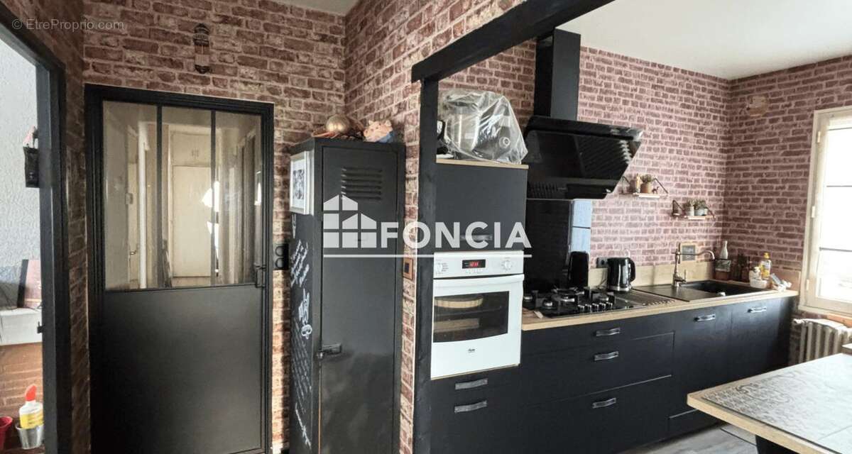 Maison à SAINT-PIERRE-DES-CORPS