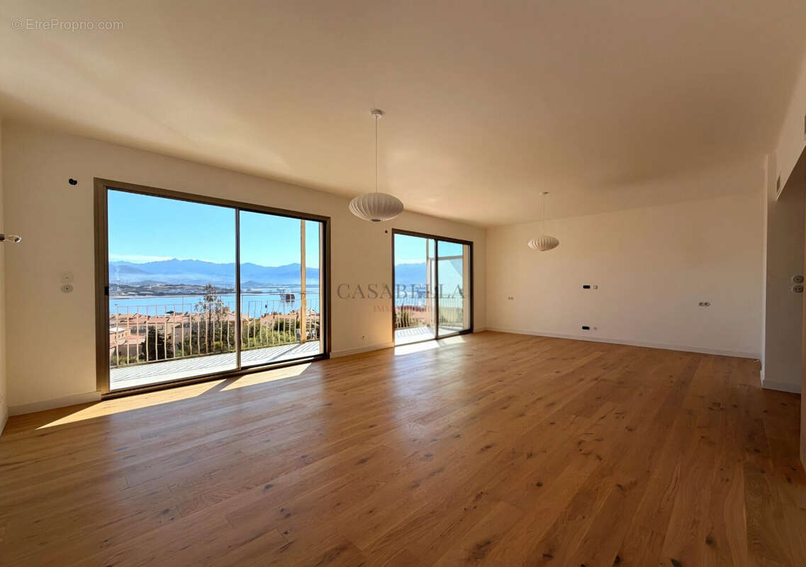Séjour vue mer - Appartement à AJACCIO