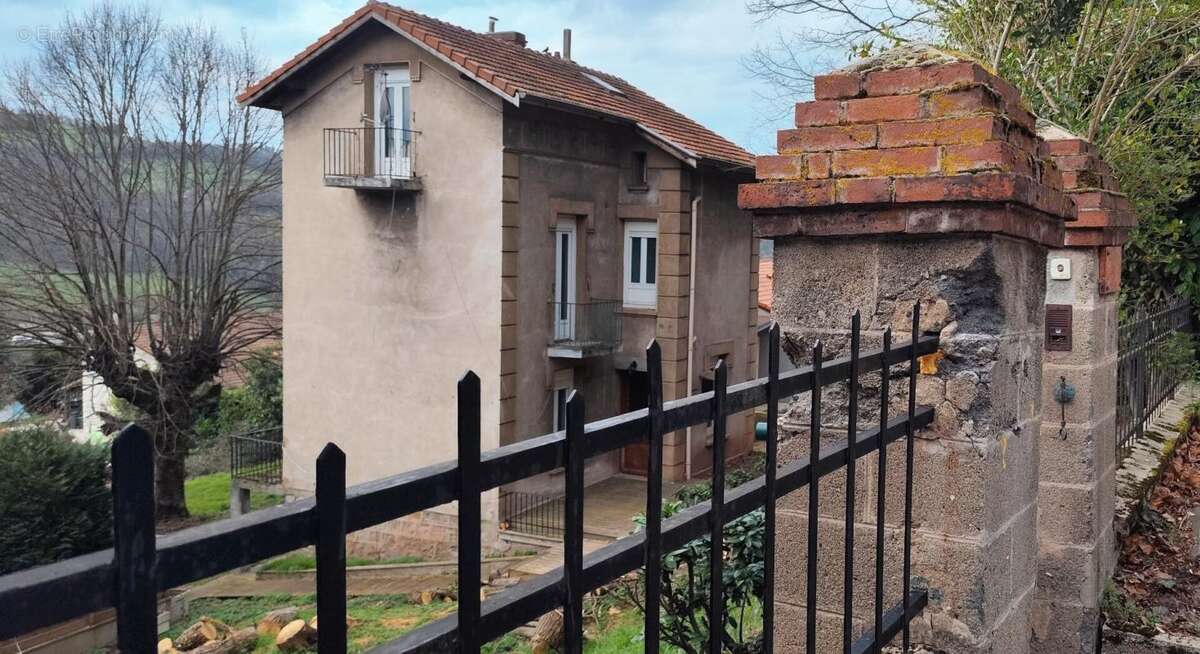 Maison à LA FOUILLOUSE