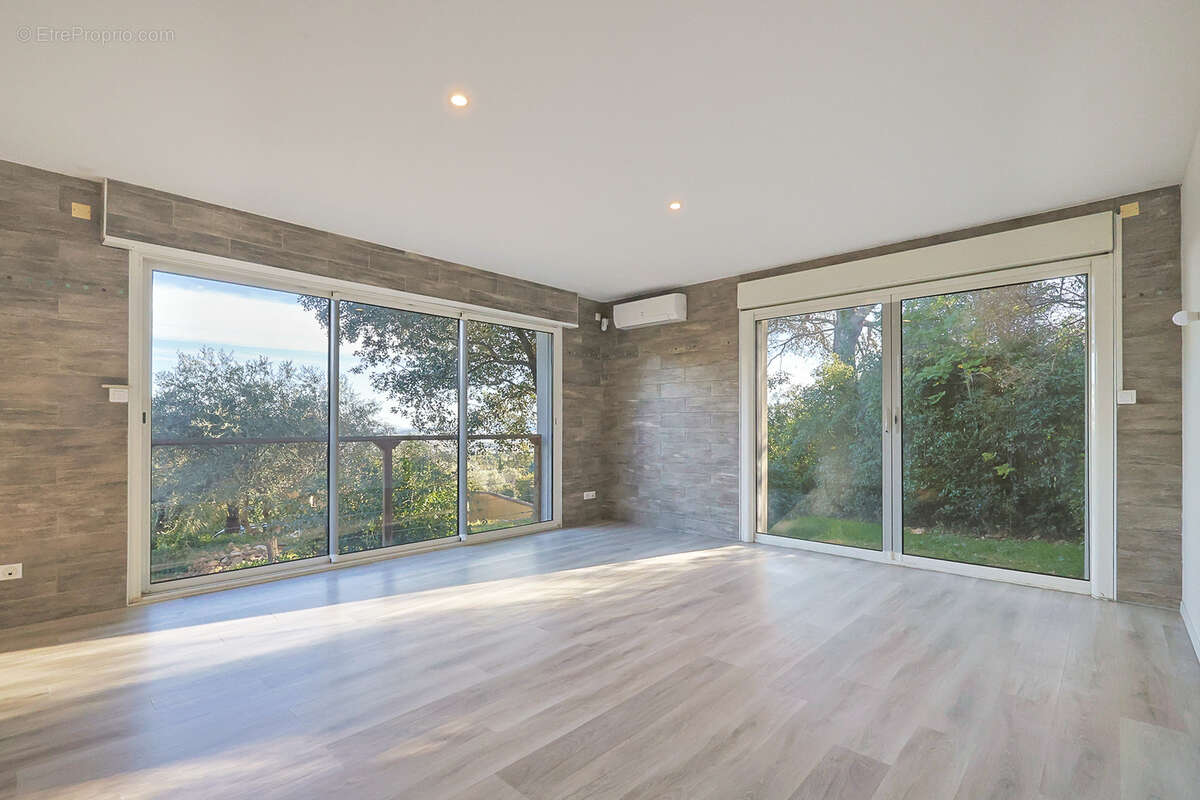 Maison à LA FARLEDE