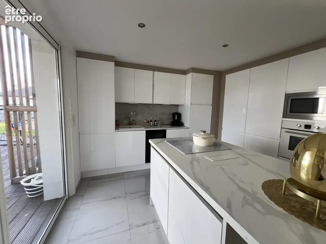 Maison 140 m² à Saint-Lambert-La-Potherie  - photo 6