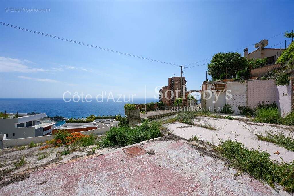 Terrain à ROQUEBRUNE-CAP-MARTIN