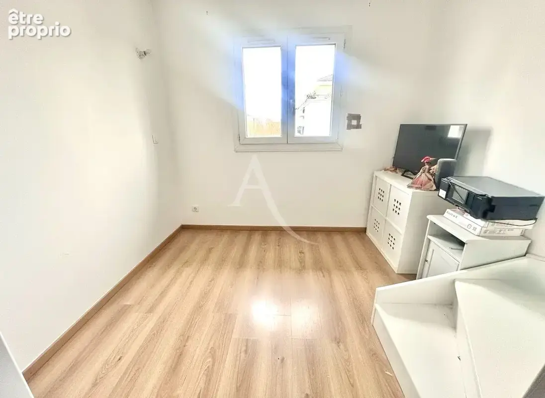 Appartement Bussy Saint Georges 1 pièce(s) 23.03 m2 - photo 5