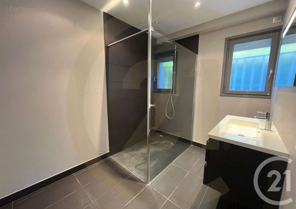 Maison à BOURGOIN-JALLIEU