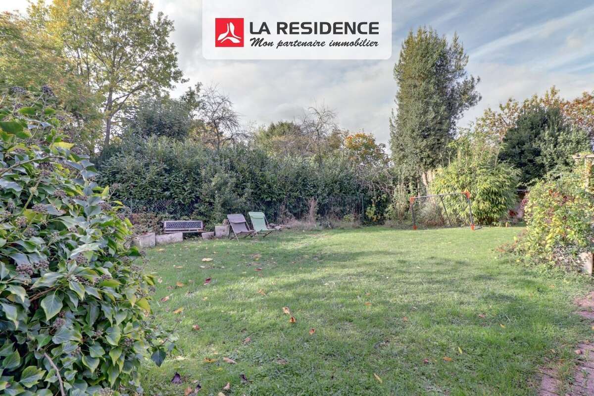 Maison à MAURECOURT