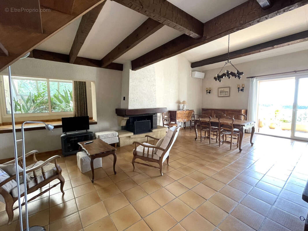 Maison à LA LONDE-LES-MAURES