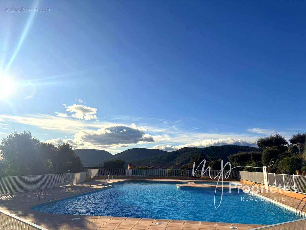 Appartement à LA CROIX-VALMER