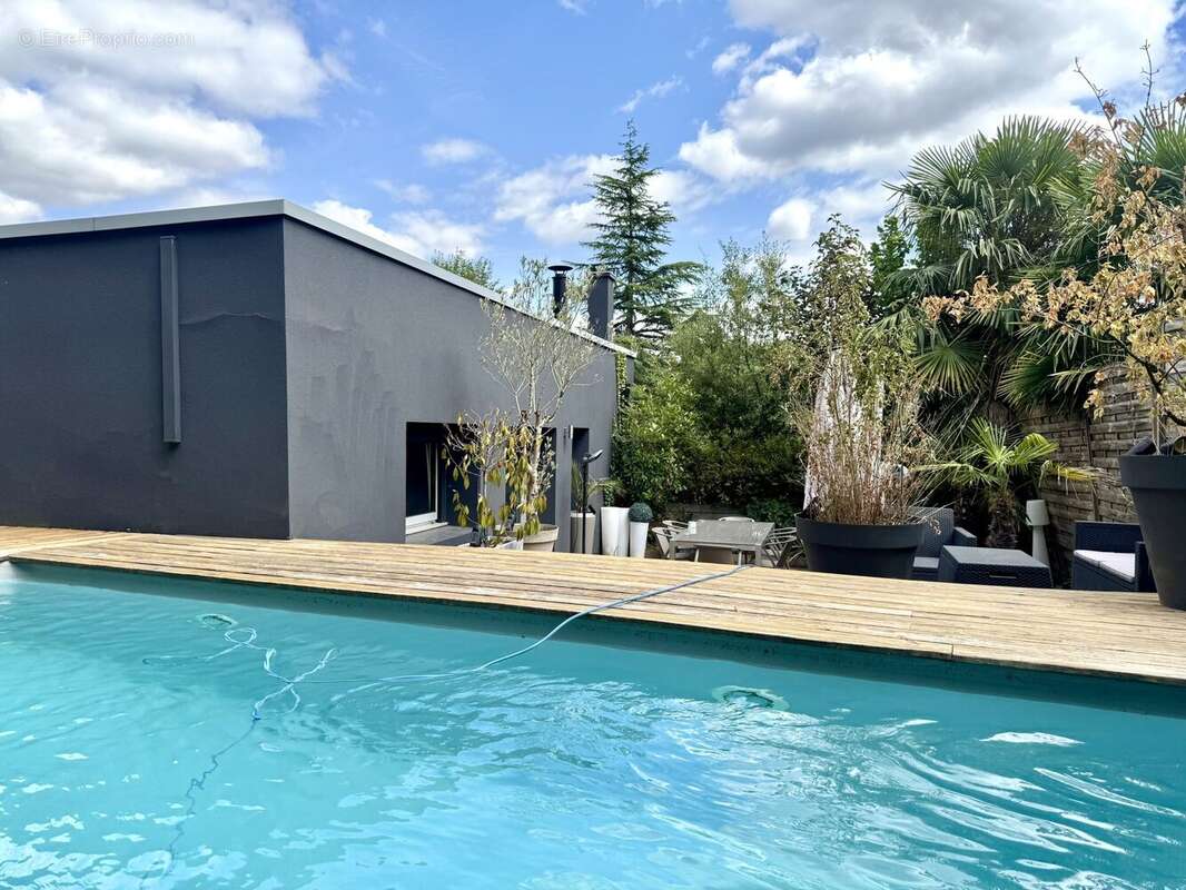 Maison 205 m² à Mont-Saint-Aignan  - photo 4