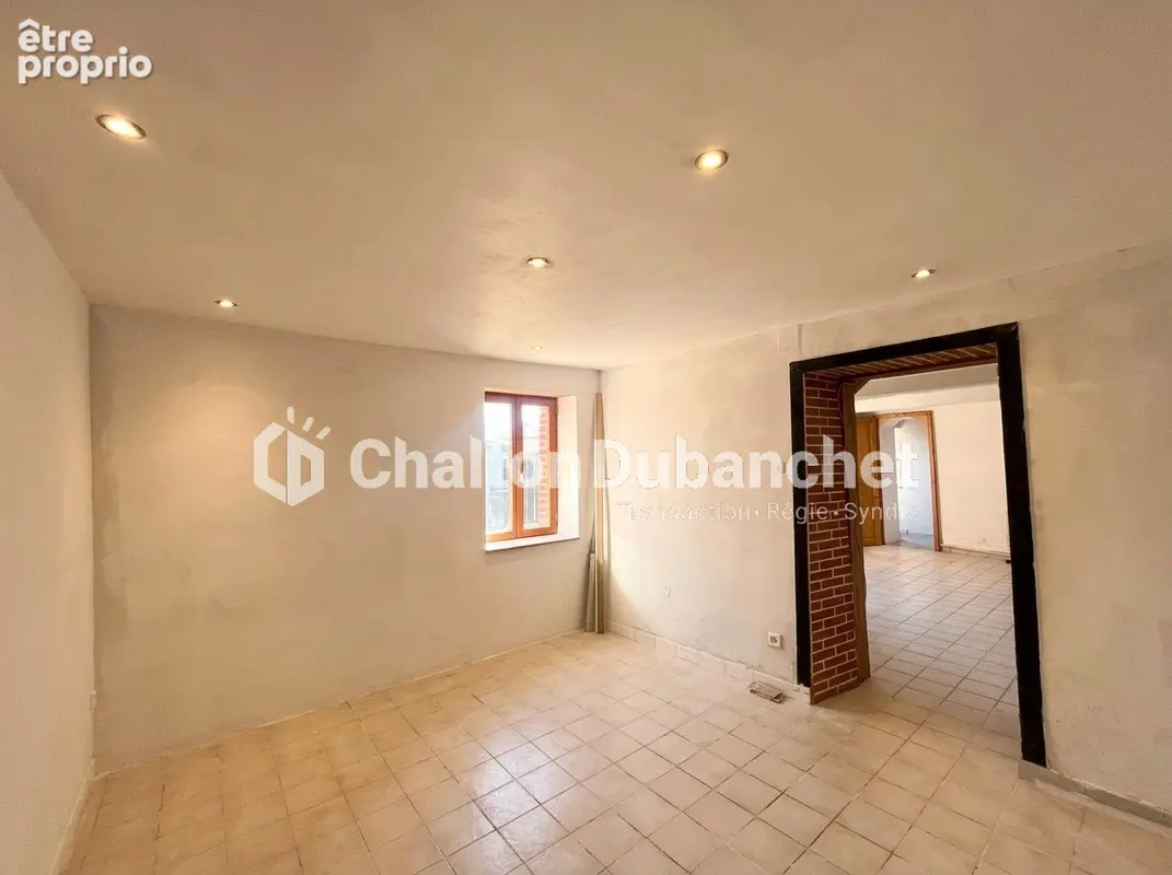 Maison 4 pièces 75 m² à vendre à Chalain-D'uzore (42600) - photo 4