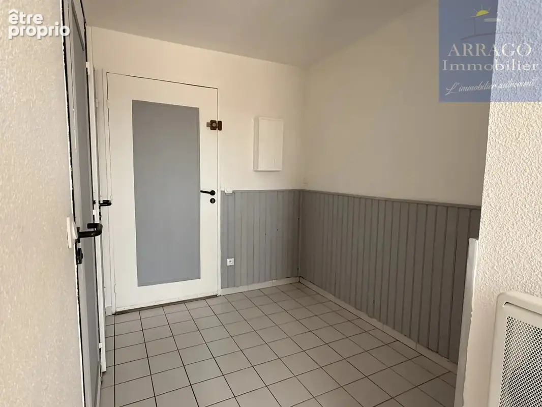 Studio cabine avec balcon, parking en face de la plage à Val - photo 11